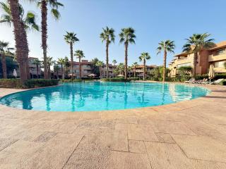 Appartement with a view on the pool - 0