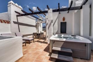 Geweldig Penthouse Met Ruim Terras En Zeezicht - Privé Jacuzzi - 9