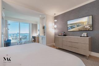 FontaineBleau Resort High Floor w Ocean Views - 7