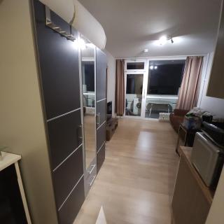 1-Zi Apartment Nähe U-Bahn U-3, Balkon, Garage - 0