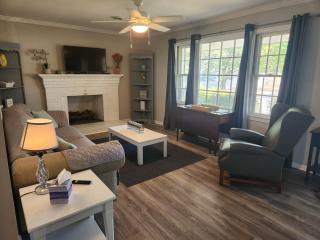 Cozy Home 3 miles from I95 and Downtown - 9
