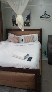 Furnished bedsitter at section 58 - 7