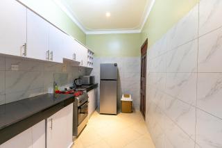 Equinox Vacation Apartments - 8