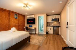 Perfect Downtown Stay Yale Walk Sallys Apizza - 4