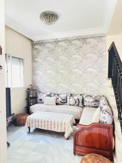 Stunning Sunny Villa - 1