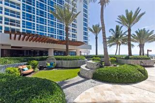 Sea Sky Terrace - Beachfront Oasis at The Carillon - 1