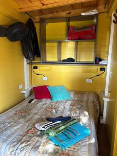 Tiny House con parrilla y jardín cerca del mar - 8