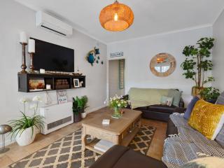 Peaceful Retreat Steps from Semaphore Beach - 9