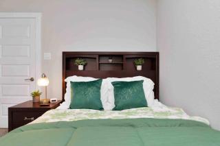 Rammies Home W/Pool Access - 8