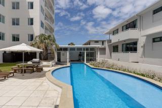 Panorama Penthouse Luxe Ocean Views & Pool - 9