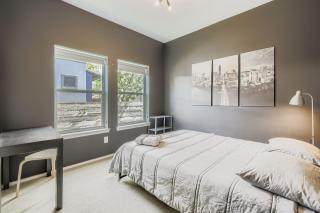 SoCo Retreat - Escape for 8 - EV Charger Available - 2