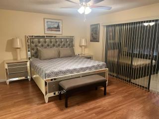 Super nice 3 bedroom 2 bathroom apartment - 3