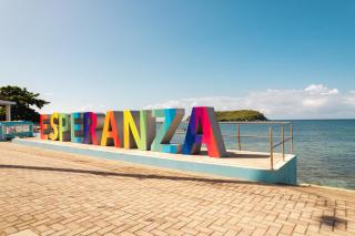 3-Bedroom Deluxe Beachfront Suite 7 Atabey - 1