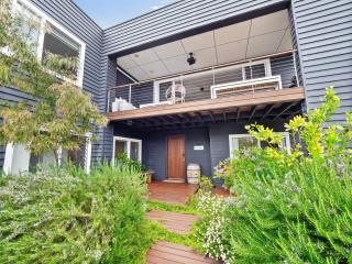 Maison Bleue - Ocean Views & Beachside Family Fun - 5