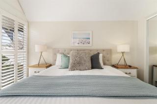 ON THE BEACH - Villa over the road from the beach - 1