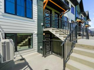 Superb 1-Bdr Apt in New Condo - 6