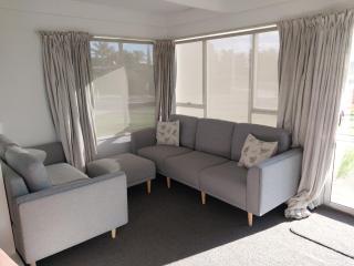 A lovely sunny and spacious home - 7