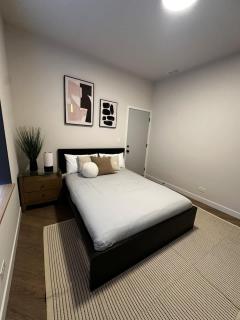 2 BR with Soaking Tub and Onsite Parking - 9