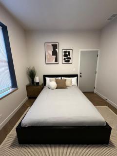 2 BR with Soaking Tub and Onsite Parking - 5