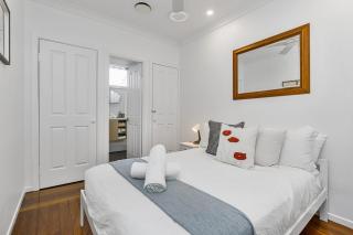 Art Deco Hidden Treasure - 2