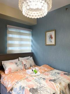 Serpentine Shell 2BR Staycation Near MOA & SMX - 5