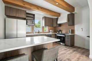 The Adelynn - 5BR Modern Luxury - Central Spot - 2