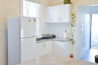 Cozy Newtown Terrace - 6