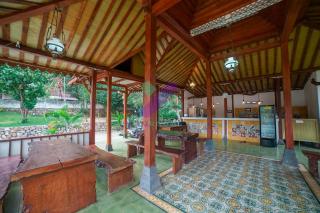Arys Lagoon Bungalow & Hotel - 5