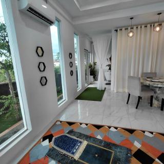 Faisal Nurul Homestay Guest House - 3