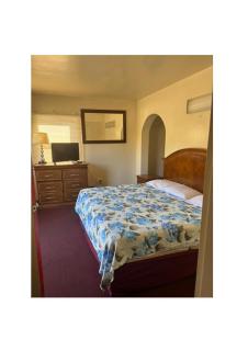 Lee High Inn - 2
