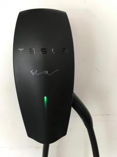 Tesla-Charger TX Medical Ctr Sleeps 7 5 beds - 4