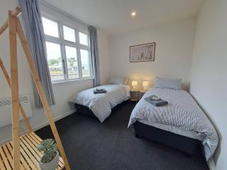 Tainui Charm - Fully Renovated, 3 Bedrooms - 4