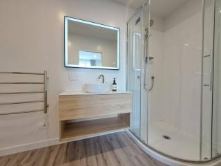 Tainui Charm - Fully Renovated, 3 Bedrooms - 2