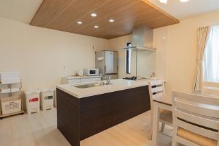 Tropical Beach Vacation House - 7