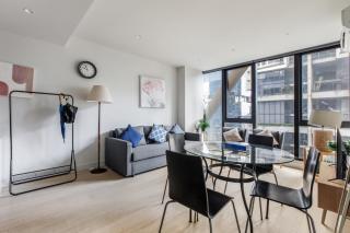 Modern Nomads City View 2BR Near Melbourne Central and QV Market - 9