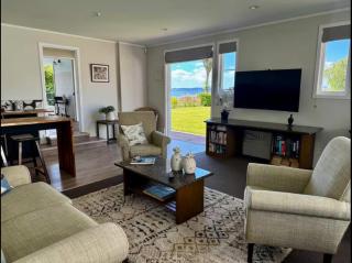 The Lake House with private spa Lake Rotorua - 5