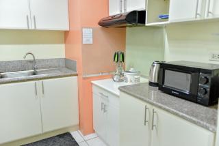 Modern Spacious 2BR Condo with Wifi at Aurora Gardens San Juan City near Rob Magnolia - Manila - 8
