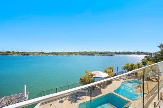 Aqua Linea 6 Noosa Parade 82 - 9