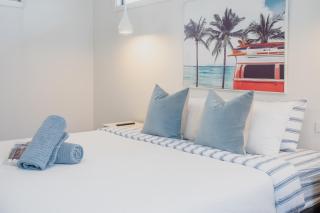 Bridge Beach House Central Barwon Heads Sleeps 12 Walk everywhere Accessible lower level bedroom and bathroom - 5