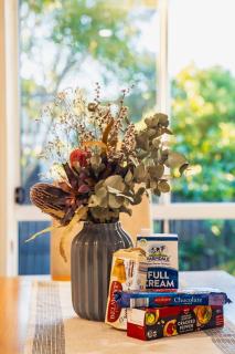 Nora Poolhouse Oasis, 4-beds house, North Lakes - 1