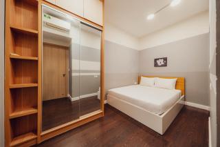Tropical House at RiverGate - 8