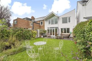 Bright 3-bed home with garden and parking, central Oxford - 5