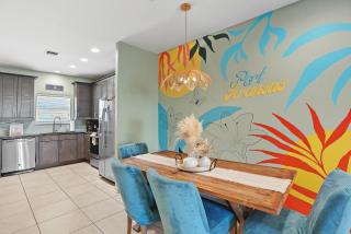 Golf Cart - Walk to Beach - Pool - Pets - Floor BR - 2
