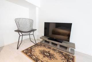 Modern City Apartment - 9