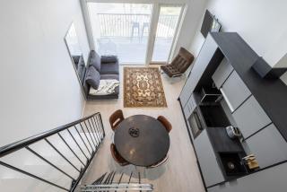 Modern City Apartment - 8