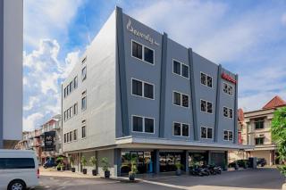 RedDoorz Plus near Ferry Terminal Batam Center - 9