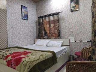 Radhey Radhey Guest House - 0