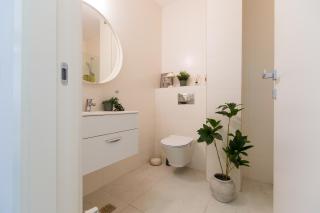 Modern Studio Retreat - Ivory Residence - 7