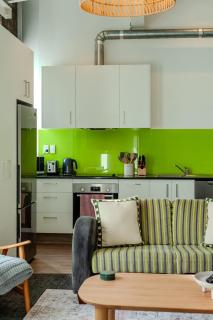 Modern 2-Bedroom Central City Apartment - 2