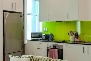 Modern 2-Bedroom Central City Apartment - 1
